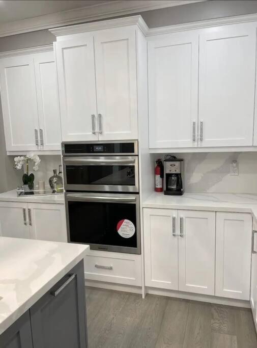 Elegant & Luxurious 3 Bedroom Home Μισισάουγκα Εξωτερικό φωτογραφία