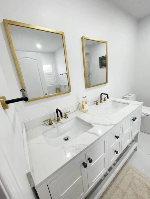 Elegant & Luxurious 3 Bedroom Home Μισισάουγκα Εξωτερικό φωτογραφία