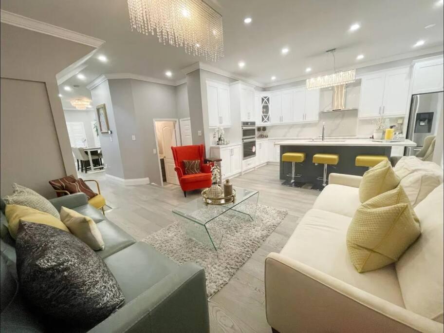 Elegant & Luxurious 3 Bedroom Home Μισισάουγκα Εξωτερικό φωτογραφία
