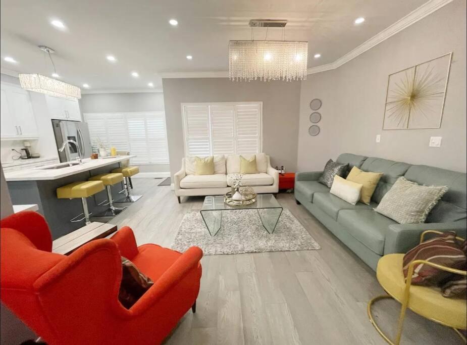 Elegant & Luxurious 3 Bedroom Home Μισισάουγκα Εξωτερικό φωτογραφία